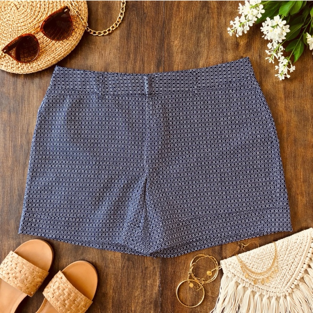 [EUC] Catherine Malandrino | Women’s shorts | Size 16 | Pattern blue & white